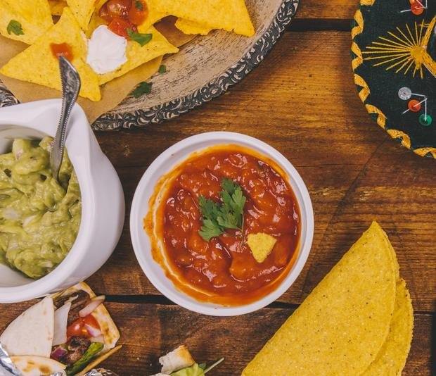 Guacamole, salsa and tortilla chips